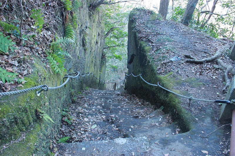 石切り場跡